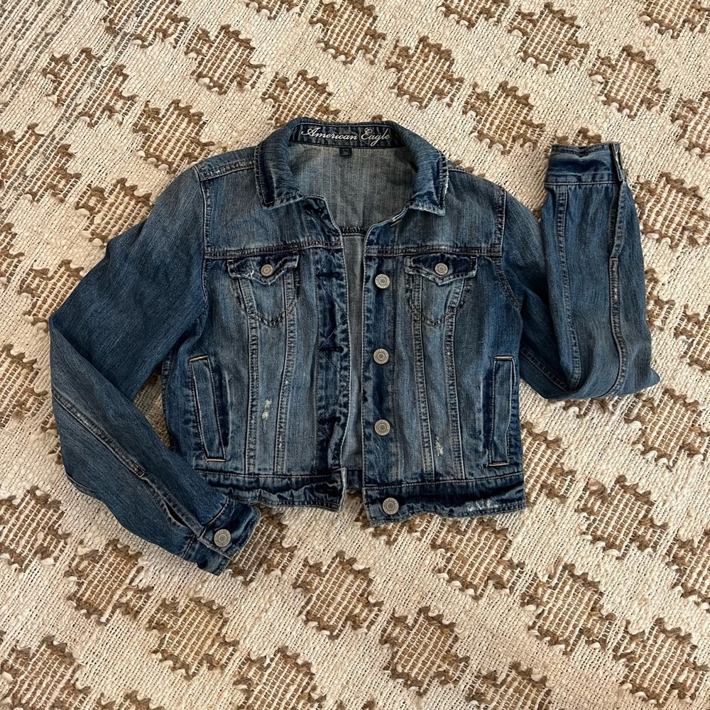 American Eagle Outfitters cropped denim jacket